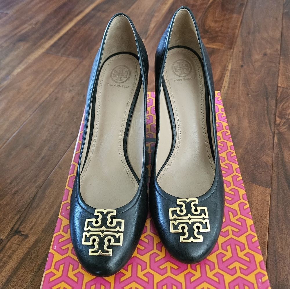 Tory Burch Black and Gold Flats with Iconic Logo